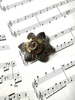 4 for $20 Vintage Floral Rope Metal Brooch in Cream and Gold Tones